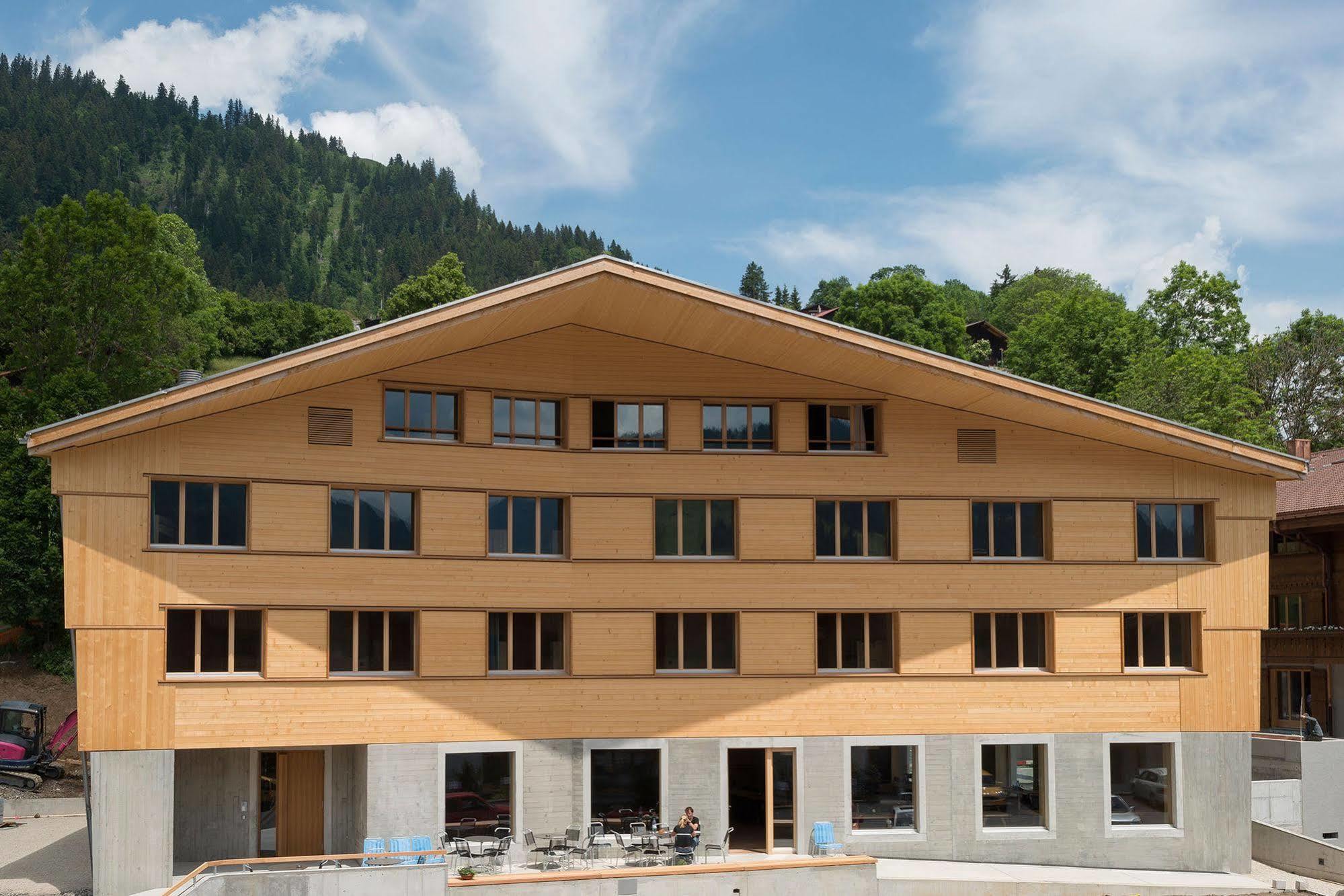 Saanen Gstaad Youth Hostel Exterior foto